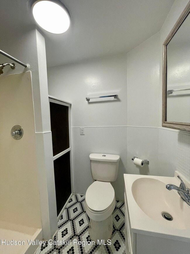 Photo - 434 Warren St