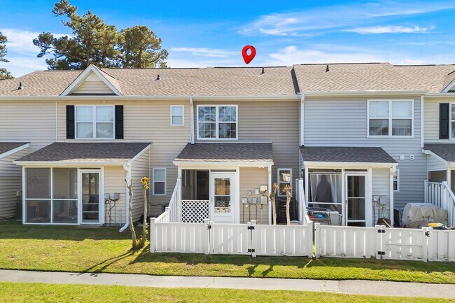 Photo - Charming Townhome with Water Views near The Market Common!