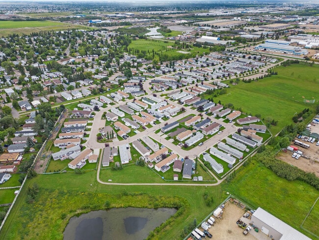 Building Photo - Maple Oak Ridge