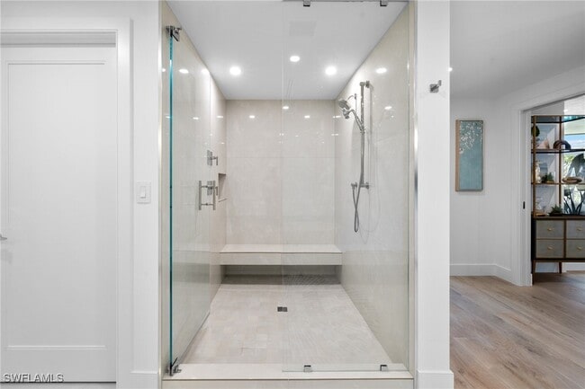 Photo - 13945 Old Coast Rd Unidad 404