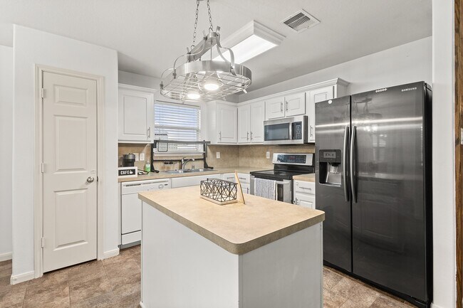 Photo - 7115 Northchase Ln