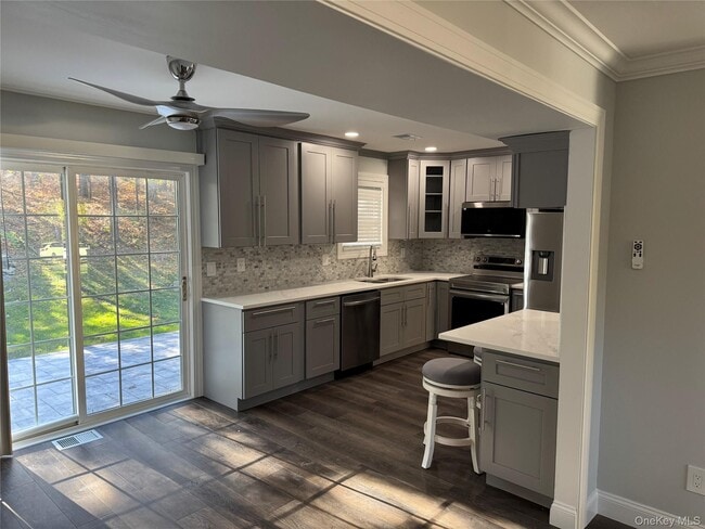 Photo - 16 Huntington Commons