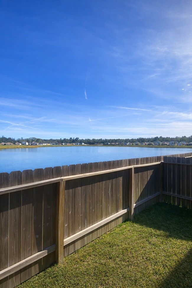 Photo - 20935 Endeavor St