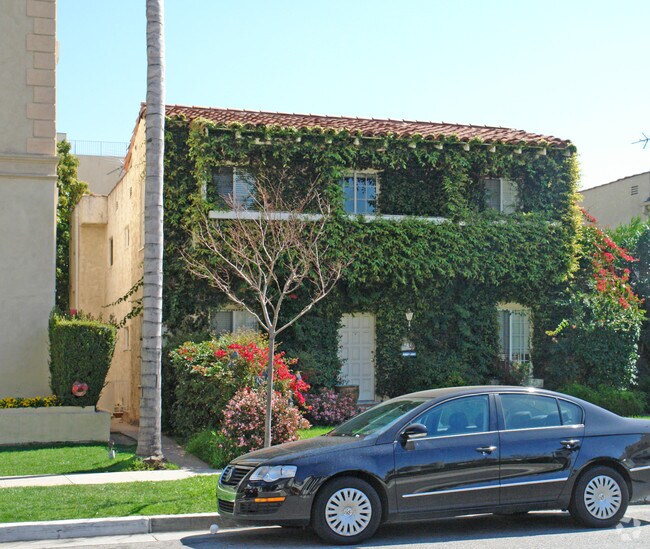 124 S. Reeves Drive