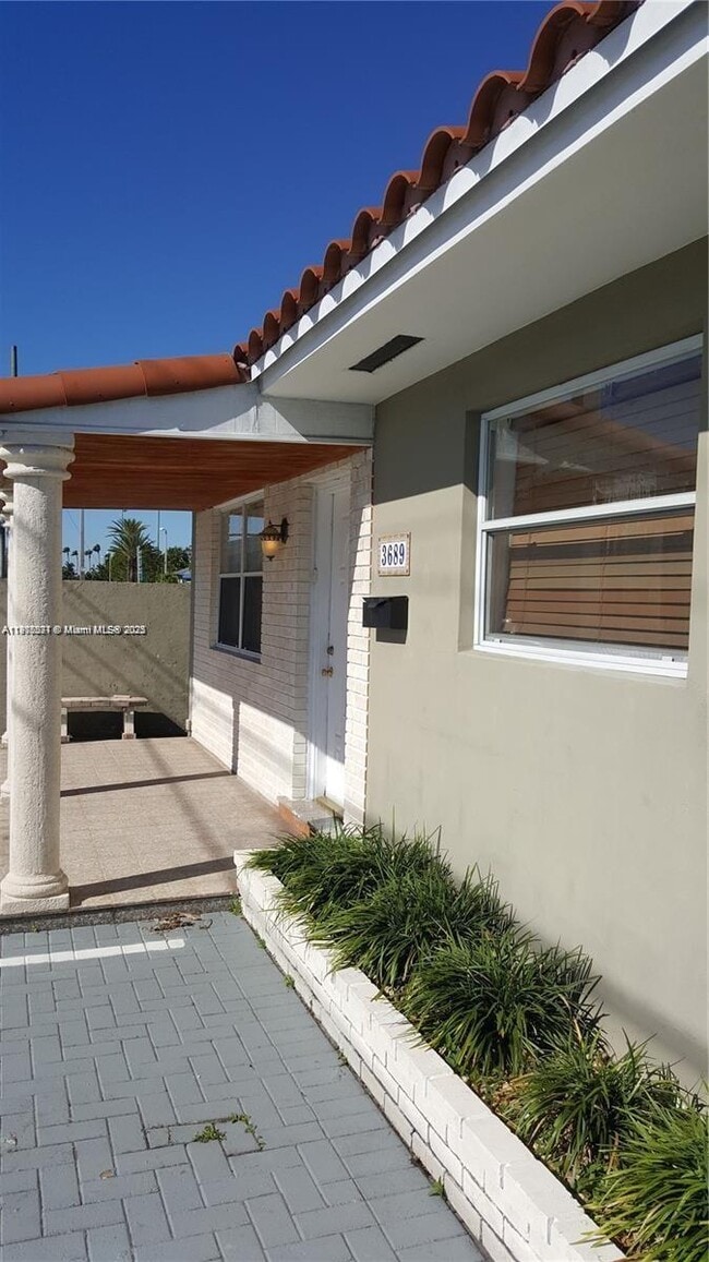 Photo - 3689 NW 14th St