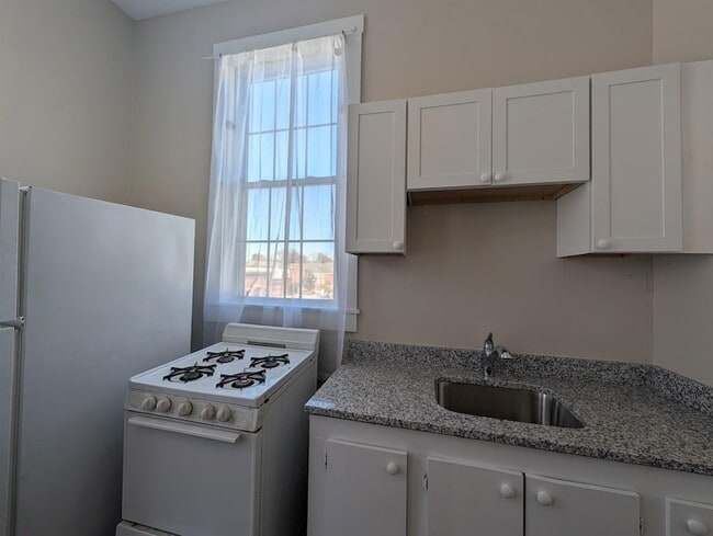 Photo - 145 Main St Unit 5