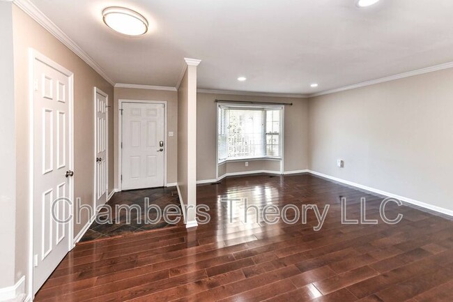 Photo - 2109 Kings Mill Ct
