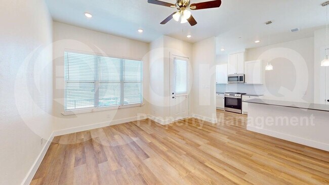 Photo - 217 Mule Deer Mews