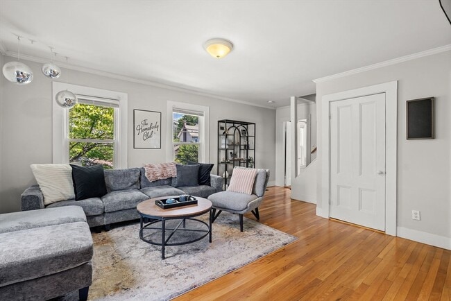 Photo - 589 Willard St Unit 2