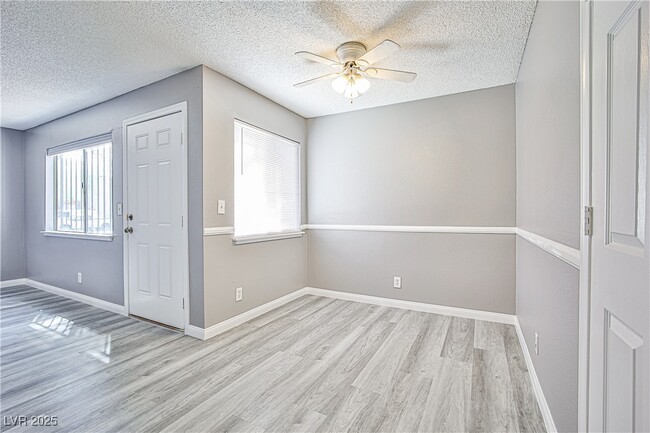 Building Photo - 4280 Tara Ave Unit 1