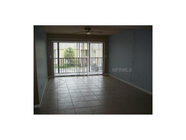 Photo - Nice condo with building Elevator, large patio Heard of Carrollwood