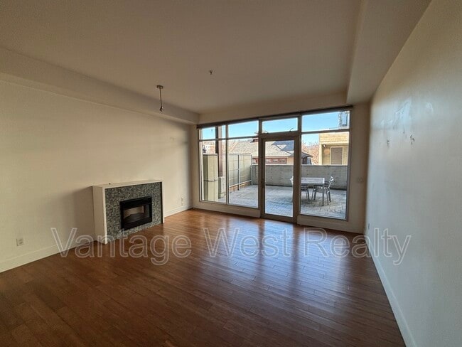 Photo - 218-1289 Ellis St