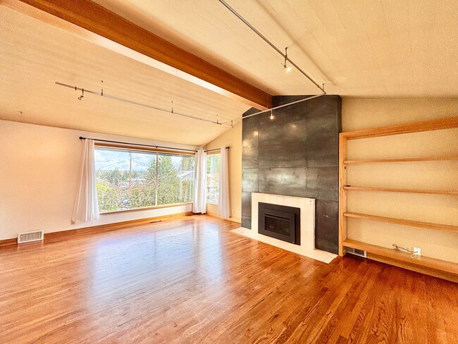 Photo - Stunning Mountain View Mid-Century Home in Prestigious Clyde Hill