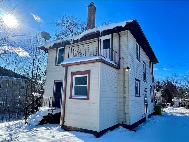 Photo - 250 Center Rd