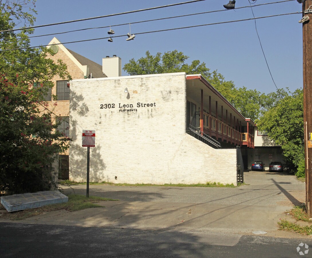 Photo - 2302 Leon Street Apartments