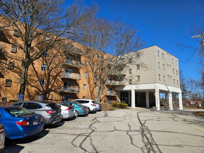 Photo - 3675 Clague Rd Condo