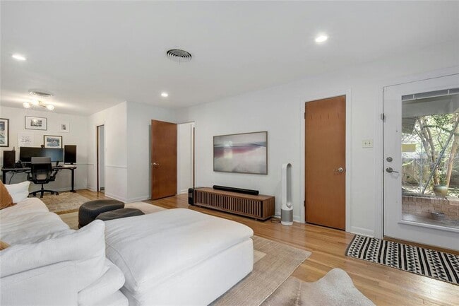 Photo - 1500 Northridge Dr