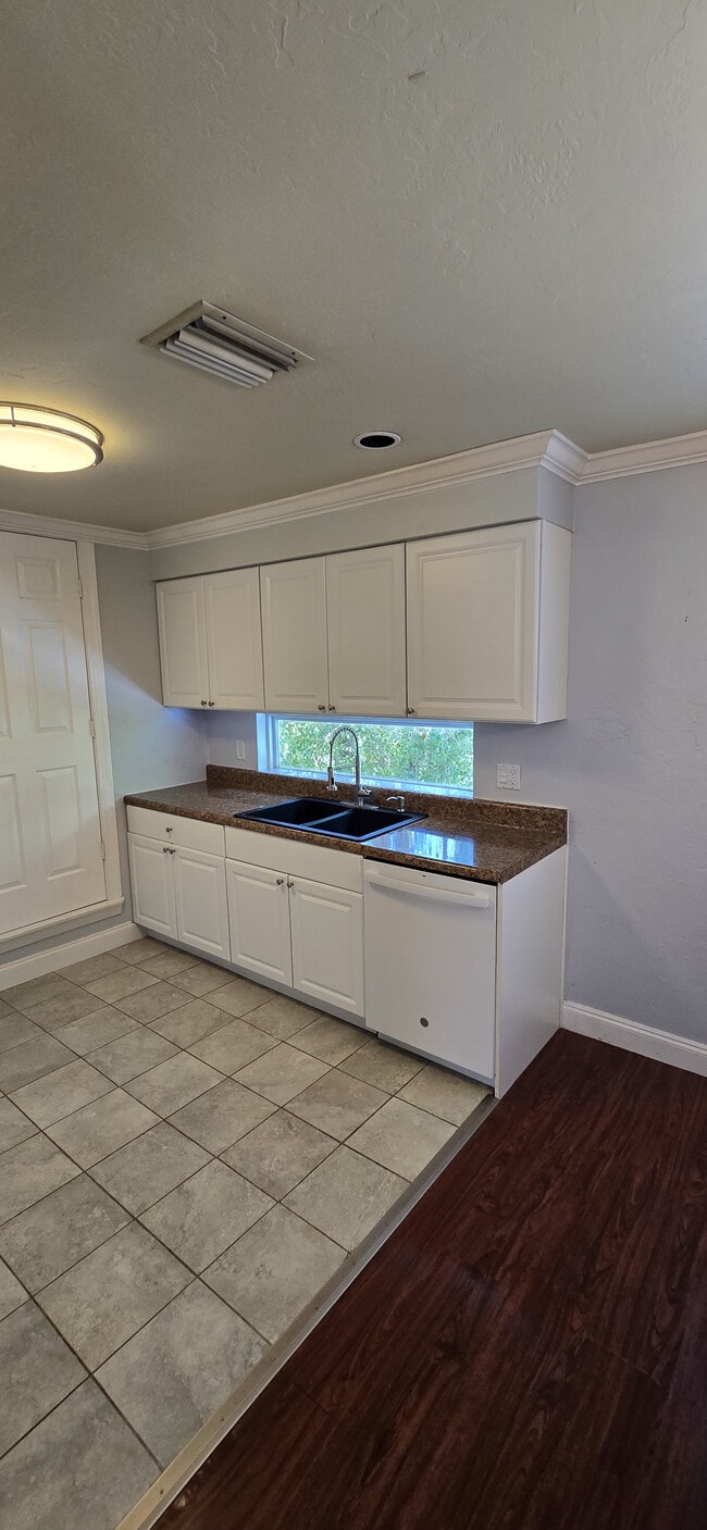 Photo - 8442 Trillium Rd