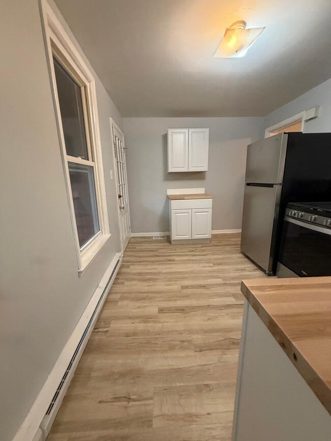 Photo - 18 Marvin Ave Unit #1