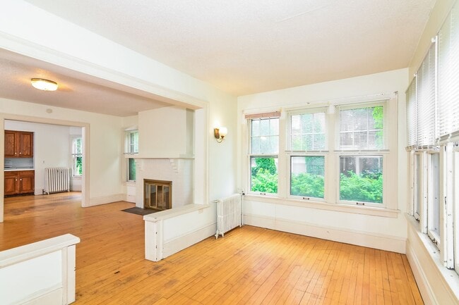 Photo - 509 6th St SE Unit 1