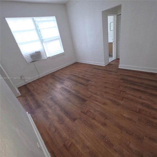 Building Photo - 35 NE 64th Terrace Unit 23