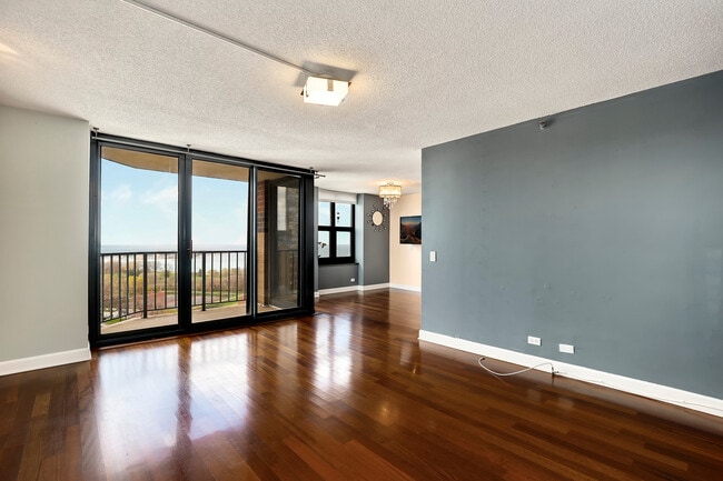 Living Room - 3660 N Lake Shore Dr Unit 1902