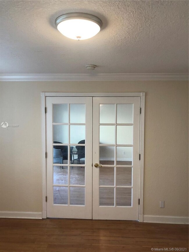 Photo - Three Bedroom unit in Victoria Park - Pine... Condo