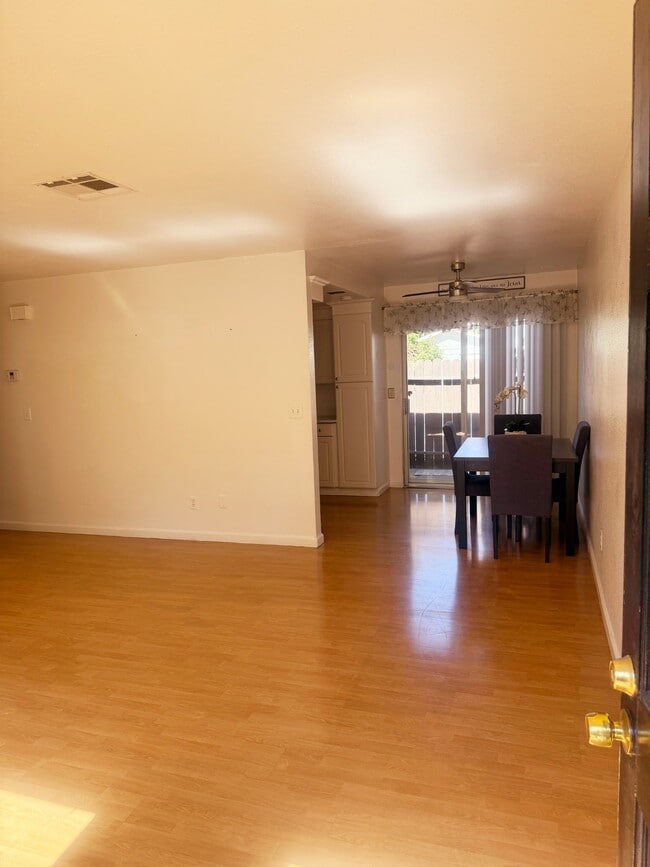 Photo - 3001 Quail Hollow Dr Unit A