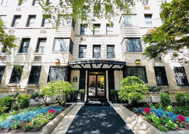 Building Photo - Charming Studio Unit 307 Rental
