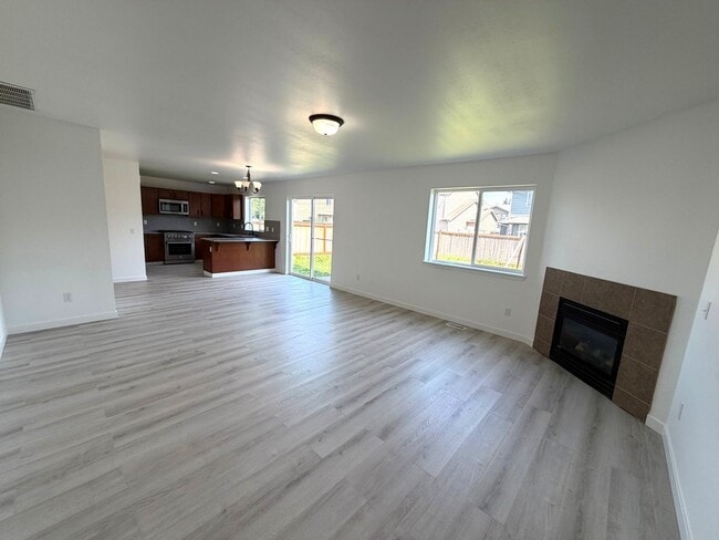 Photo - Newly remodeled 4 bedrrom 2.5 bathroom