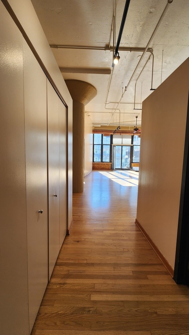 Photo - 333 W Hubbard St Unidad 323