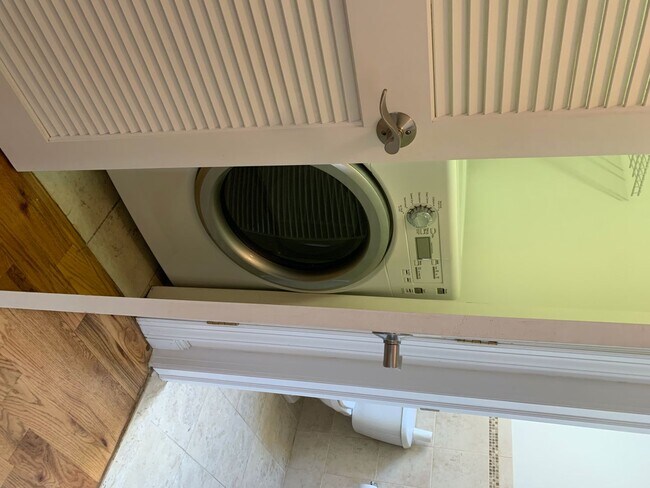 Photo - 71 Palisade Ave Unidad 2R