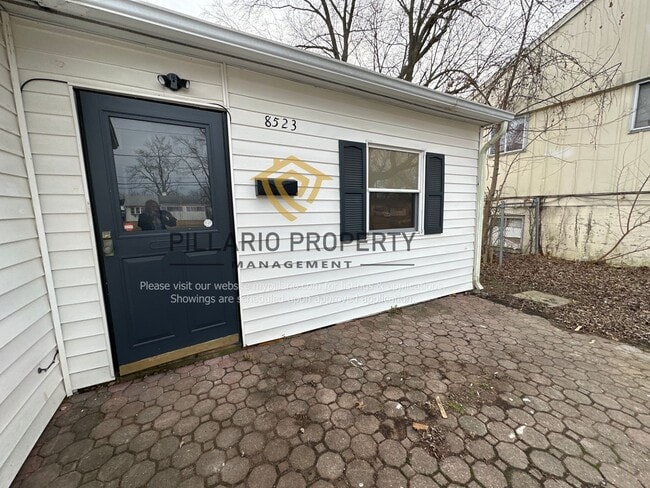 Photo - 8523 42nd St
