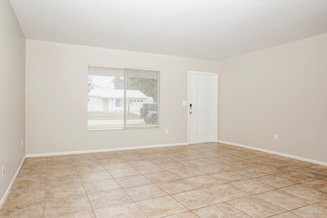 Photo - 2396 Roxbury Cir