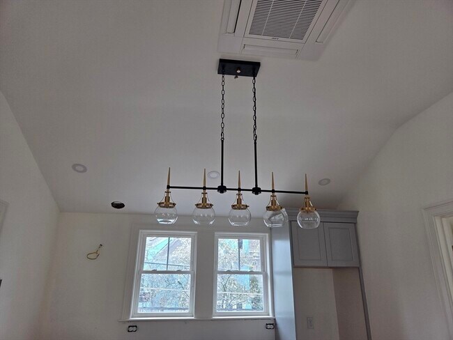 Photo - 6 Lowell Ave Unidad 3