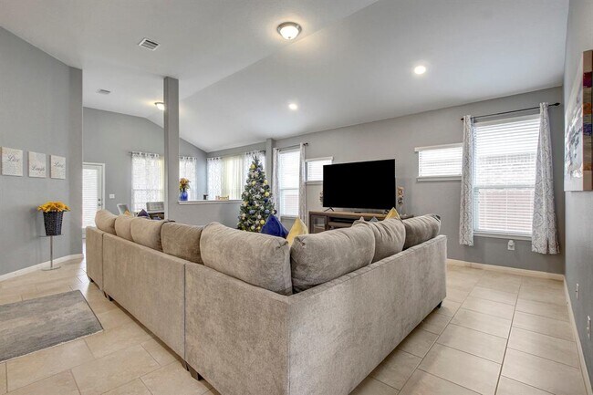 Photo - 16508 Pallazo Dr Casa