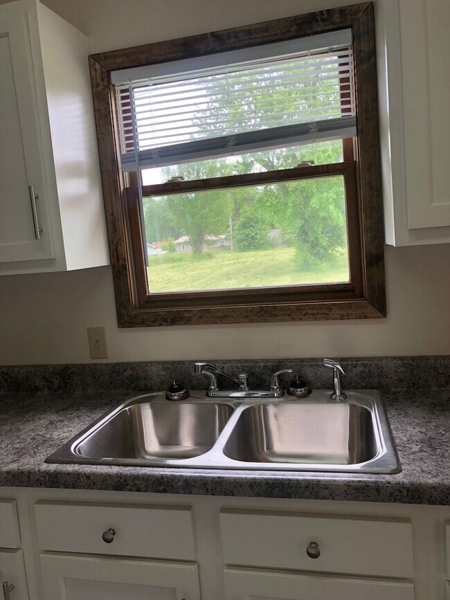 Photo - 2089-MF2-E5 Unit A