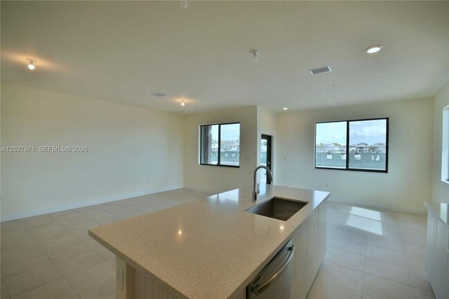 Photo - 4700 NW 84th Ave