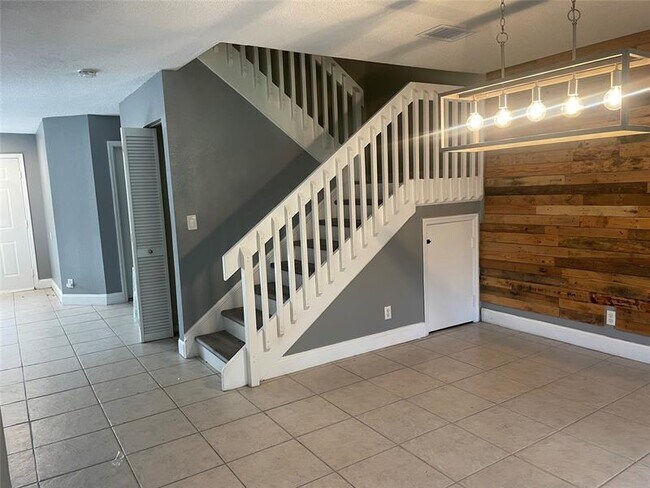 Photo - 9162 Vineyard Lake Dr