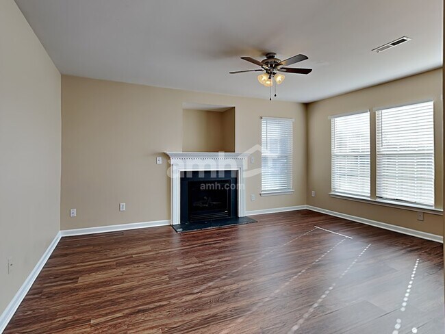 Photo - 120 Denby Dr