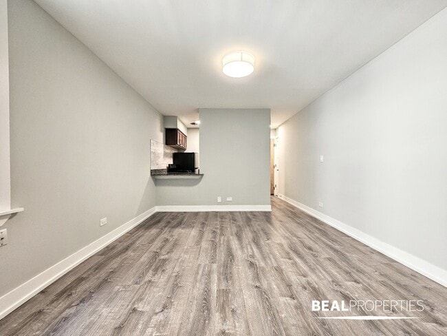 445 W Barry