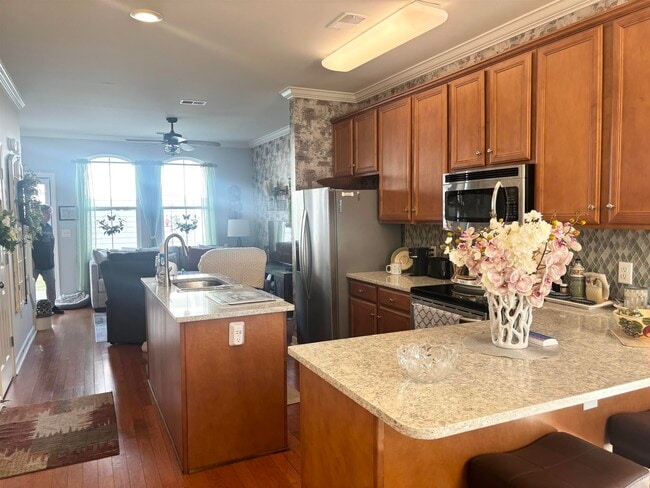 Photo - 3792 Alexandria Ave