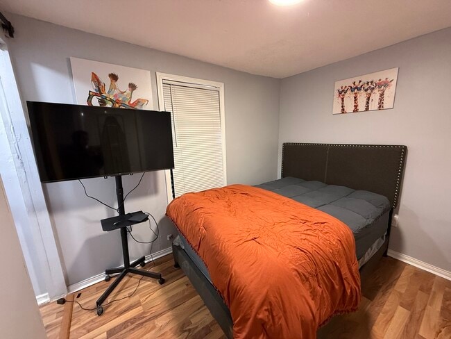 Photo - 5113 W Lexington St Apartment Unit 1