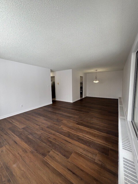 Photo - Greenvale Village