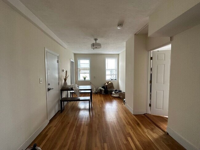 Photo - 169 K St Unit 2