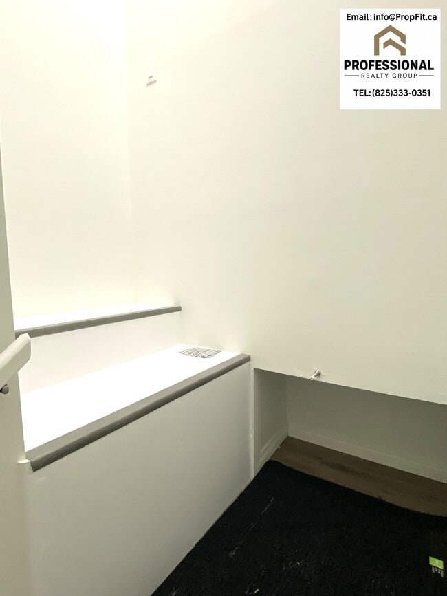 Photo - 10315 157 St NW