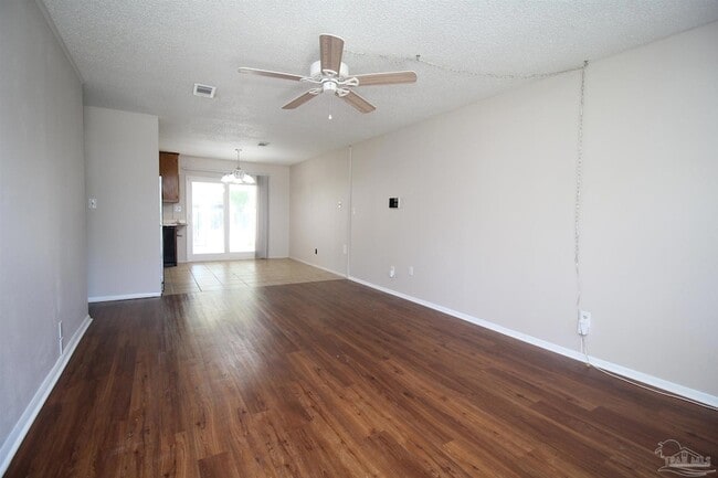 Photo - 7100 Santa Barbara St