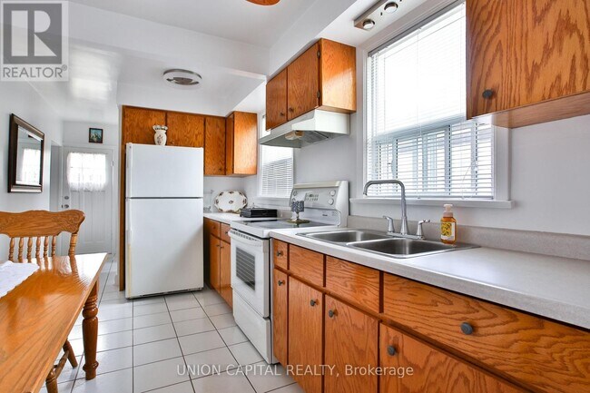 Photo - 12 Newton Dr