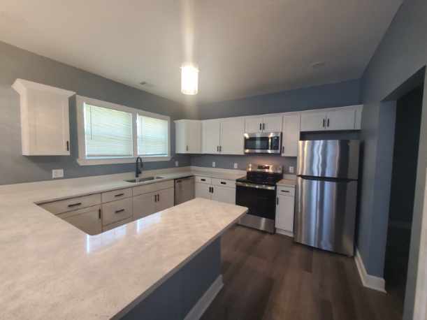 Photo - 110 W 51st St