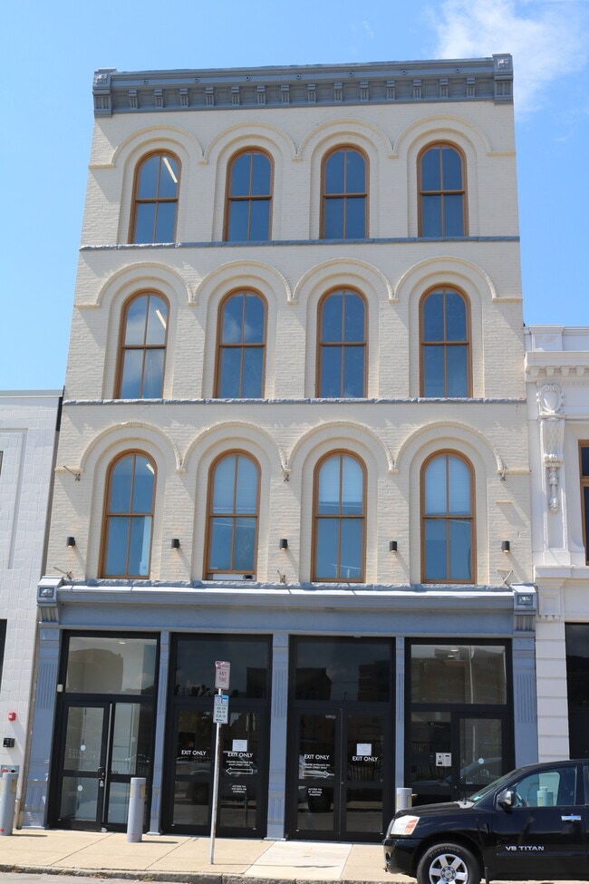 Photo - 628 Washington St Unit 3rd Floor